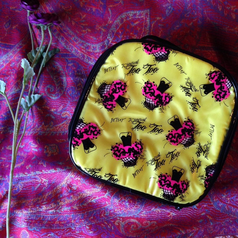 Betsey Johnson designer lunchbox